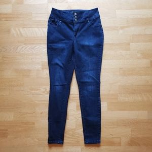 Maurices High-Rise Jegging